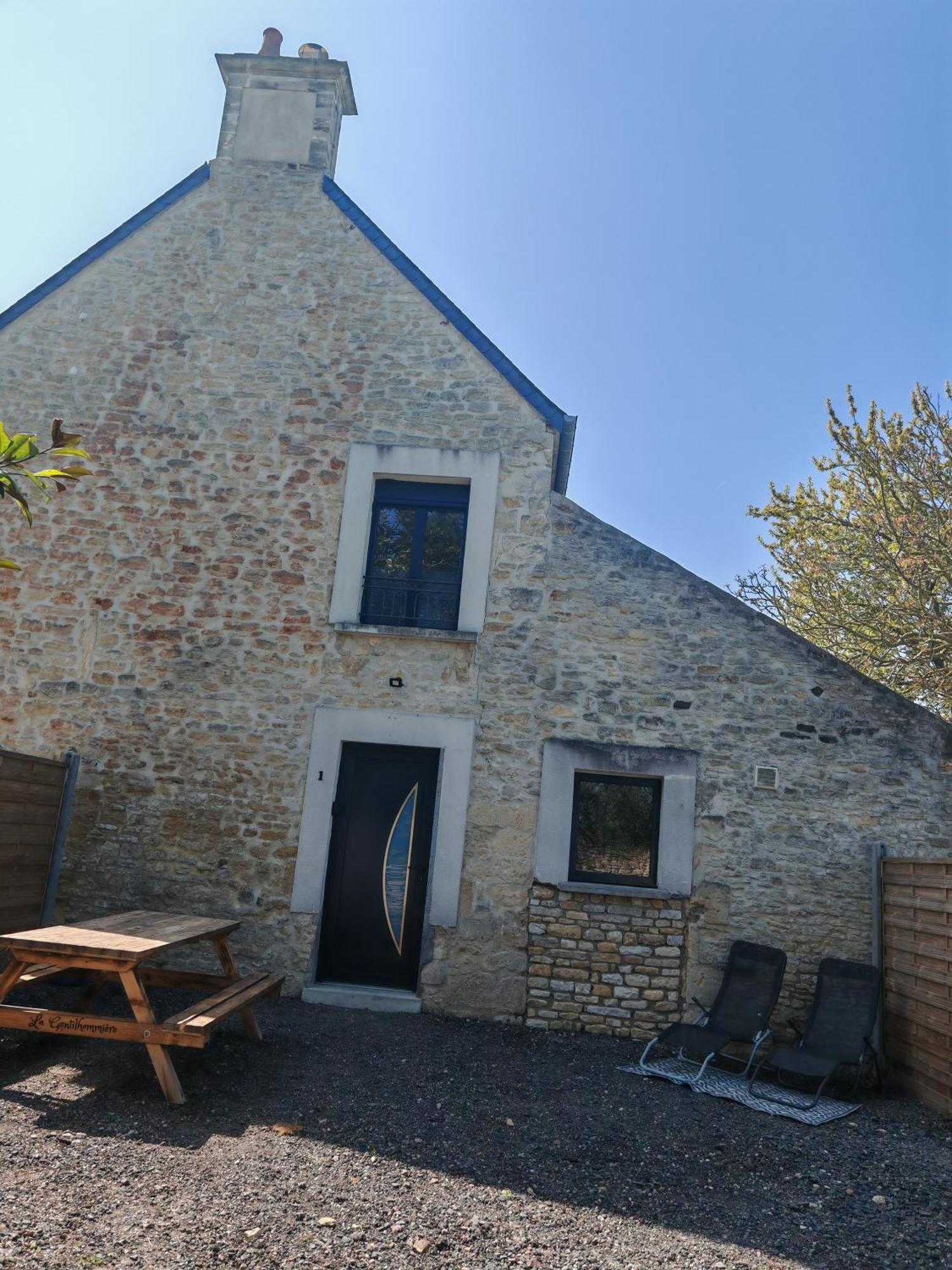 Le Domaine De La Gentilhommiere Situee Entre Bayeux Et Arromanches Les Bains *